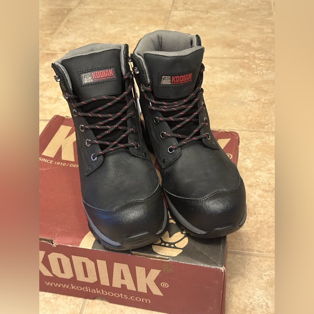 KODIAK men’s CRUSADE 6" WATERPROOF COMPOSITE TOE HIKER SAFETY WORK BOOT